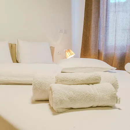 Apartment Monica Flat - Metro Lodi Tibb & Wi-fi