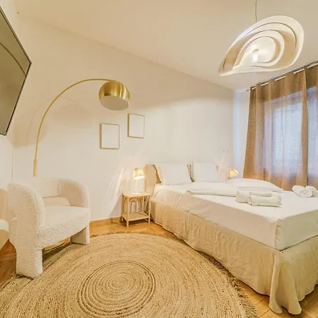 Monica Flat - Metro Lodi Tibb & Wi-fi *